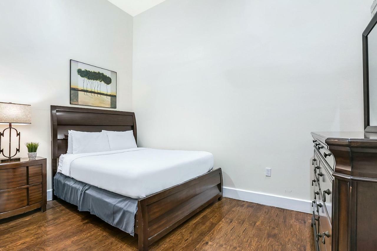 Elegant 4br In Downtown *