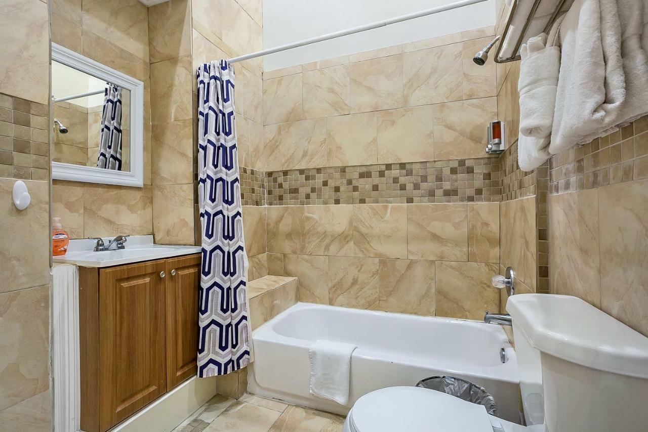 Elegant 4br In Downtown Apartment *
