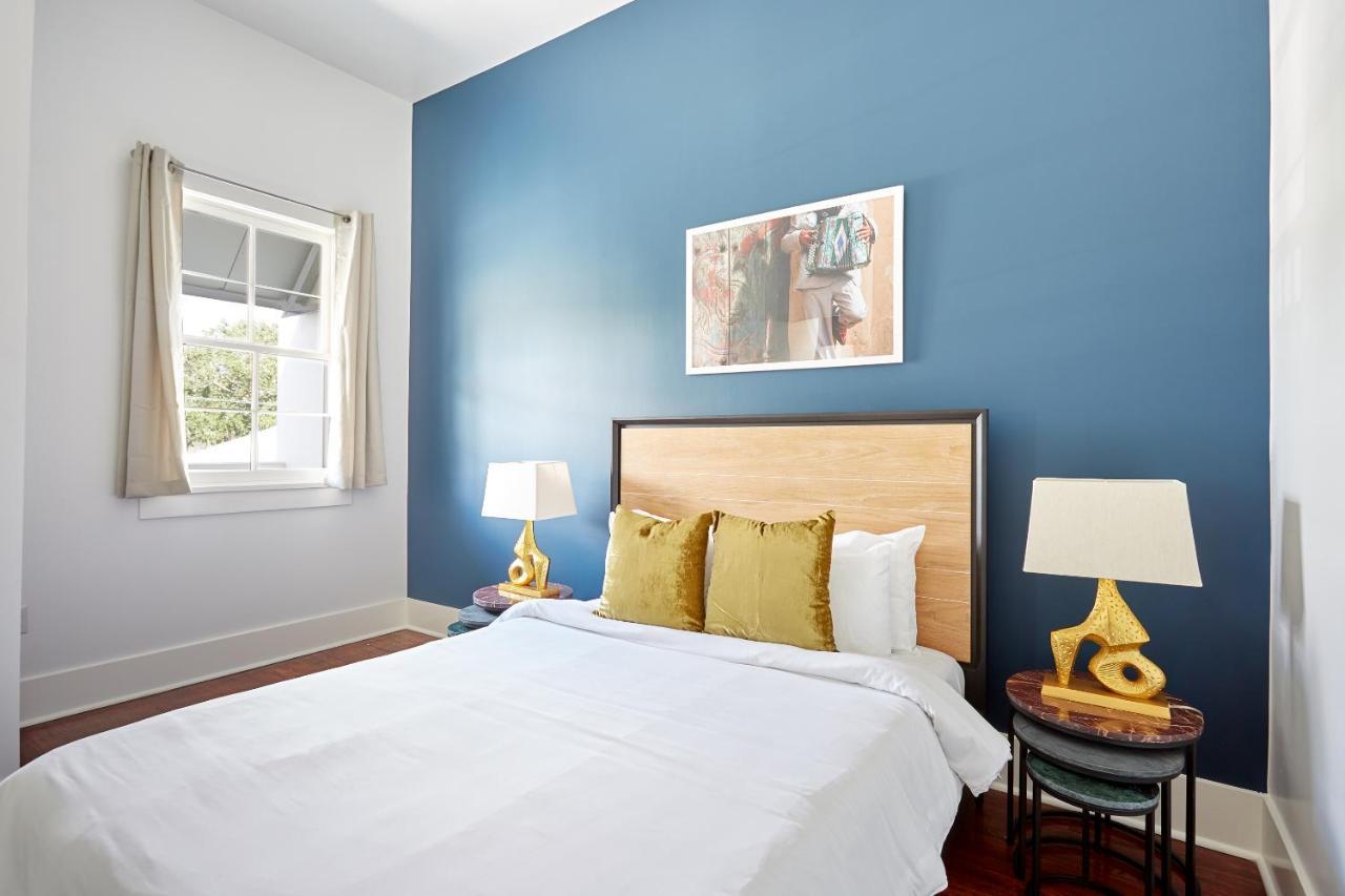 Sonder At Delachaise Row 3*