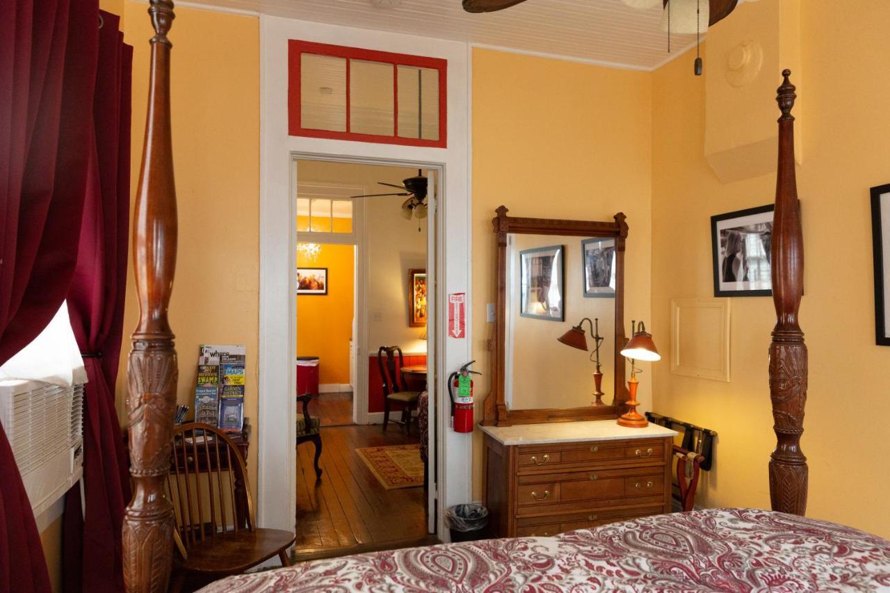 The Blue60 Marigny Inn
