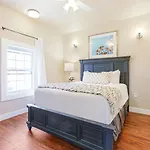 Fully-Furnished 4Br Condo Near Fq