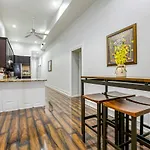 Spacious 3Br Condo In Downtown