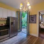 Villas De Frenchmen