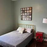 Chilled Pad 2 Blocks From The French Quarters