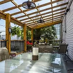 Rose Manor Bed & Breakfast
