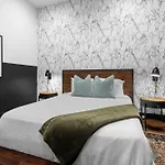 Spacious 2Br Downtown Walk To Superdome French Quarter