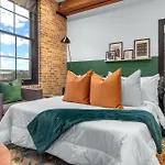 Spacious 2Br Downtown Walk To Superdome French Quarter