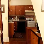 Lion\'S Inn Bed And Breakfast