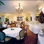 Saint Louis Hotel