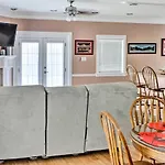 Waterfront Villa 23 Miles To Downtown New Orleans
