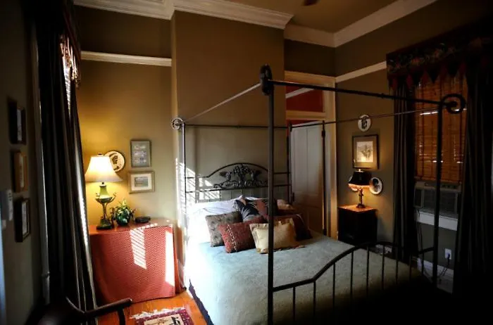 Five Continents Bed And Breakfast
