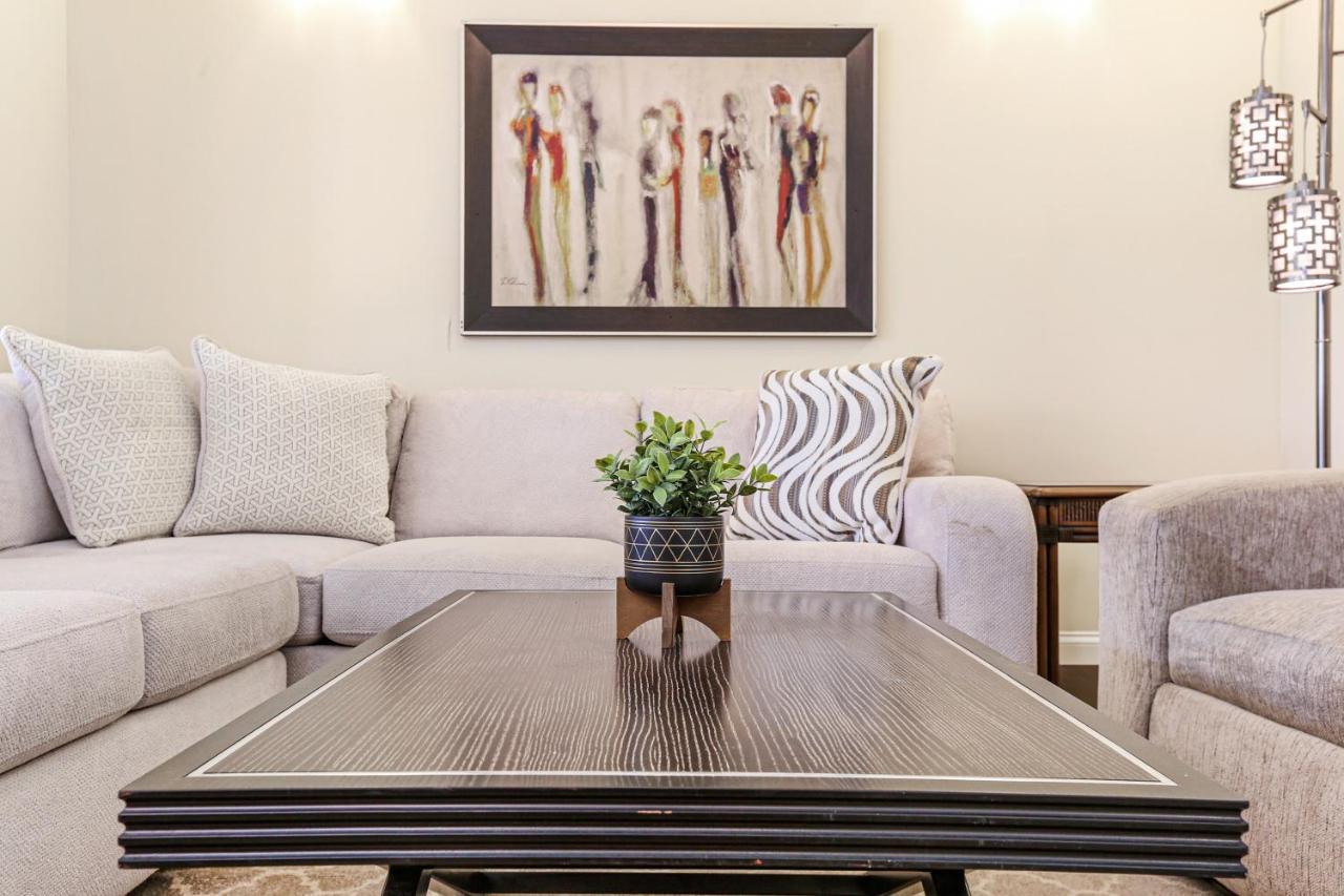 Fully-furnished 4br Near Fq