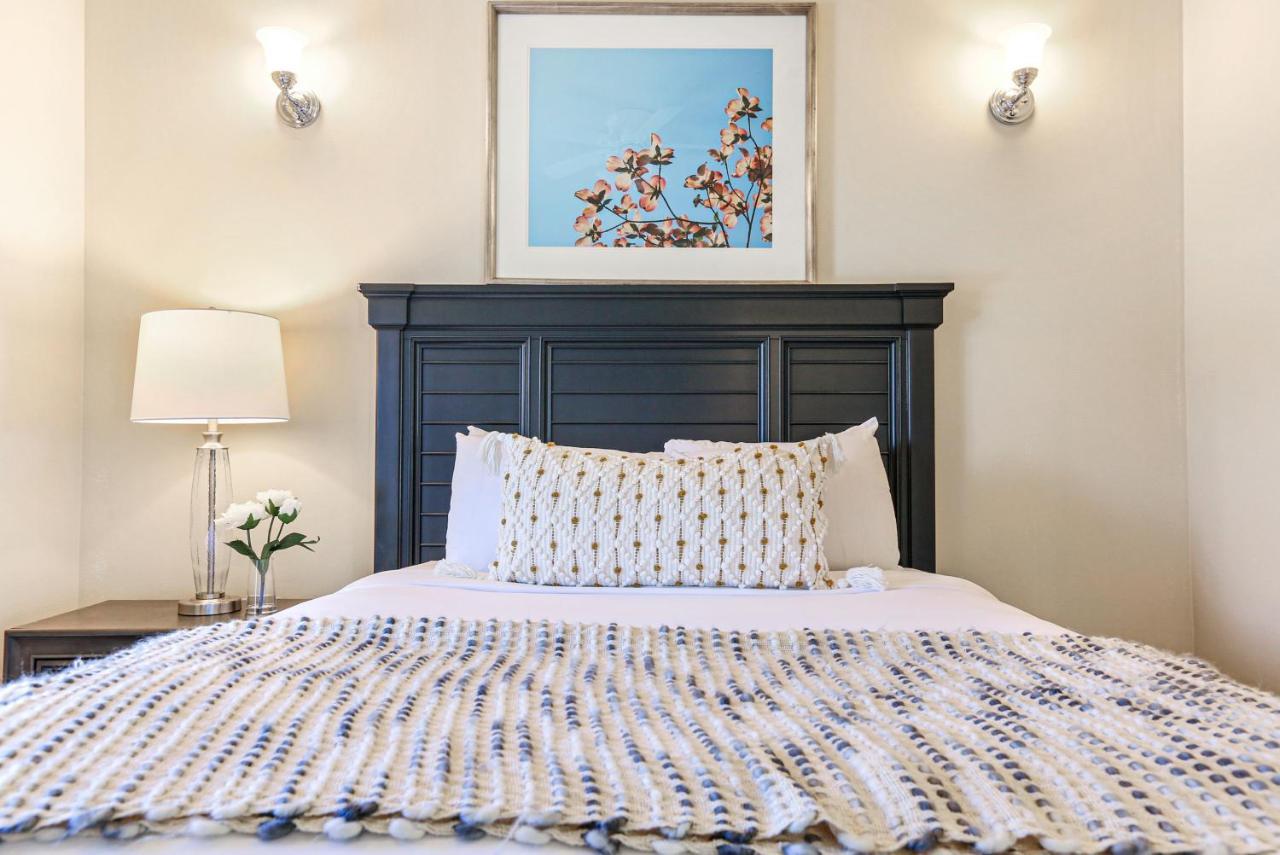 Fully-furnished 4br Near Fq * New Orleans