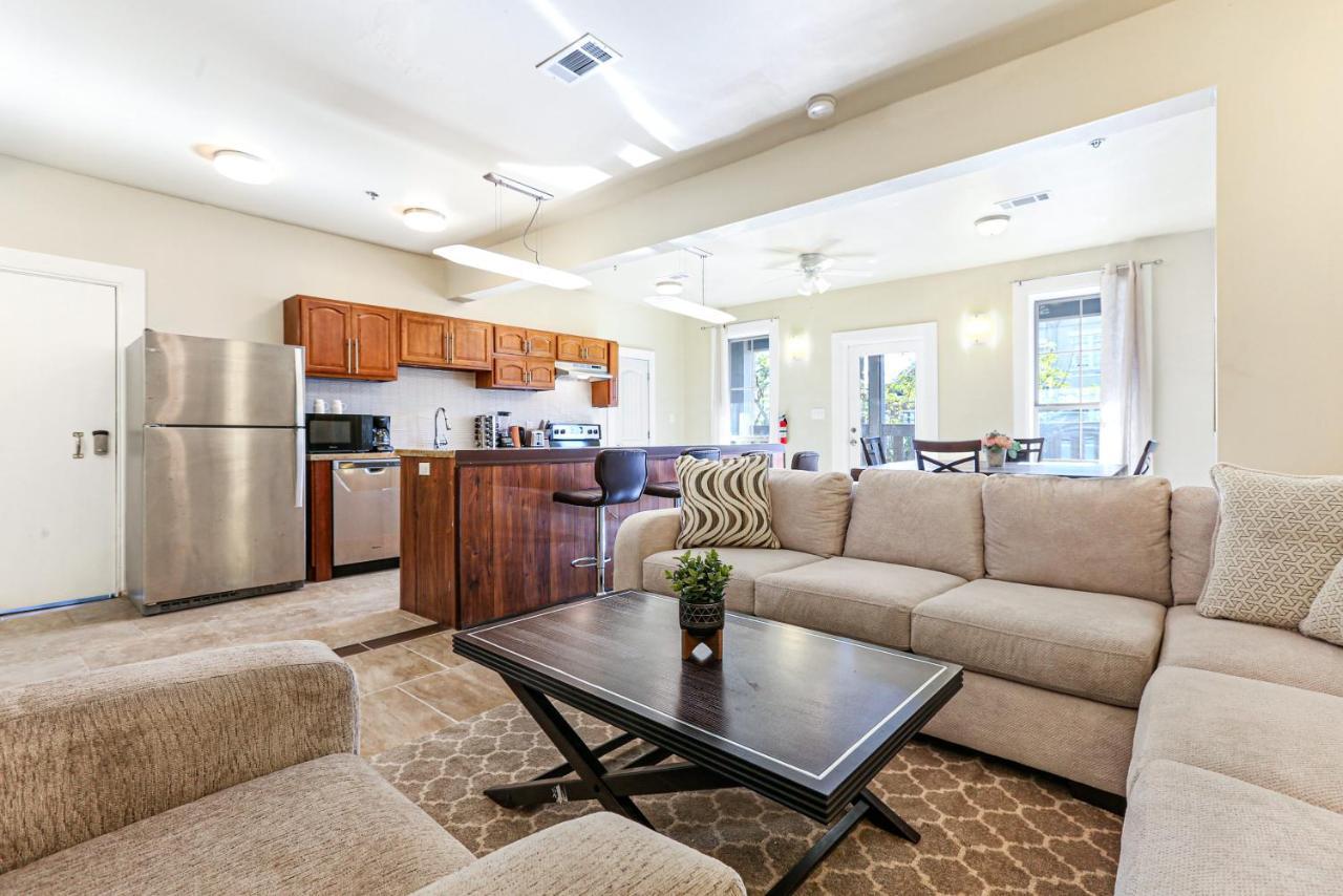 Fully-furnished 4br Near Fq * New Orleans