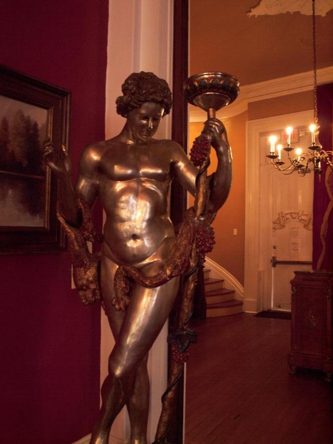 The Magnolia Mansion Hotel