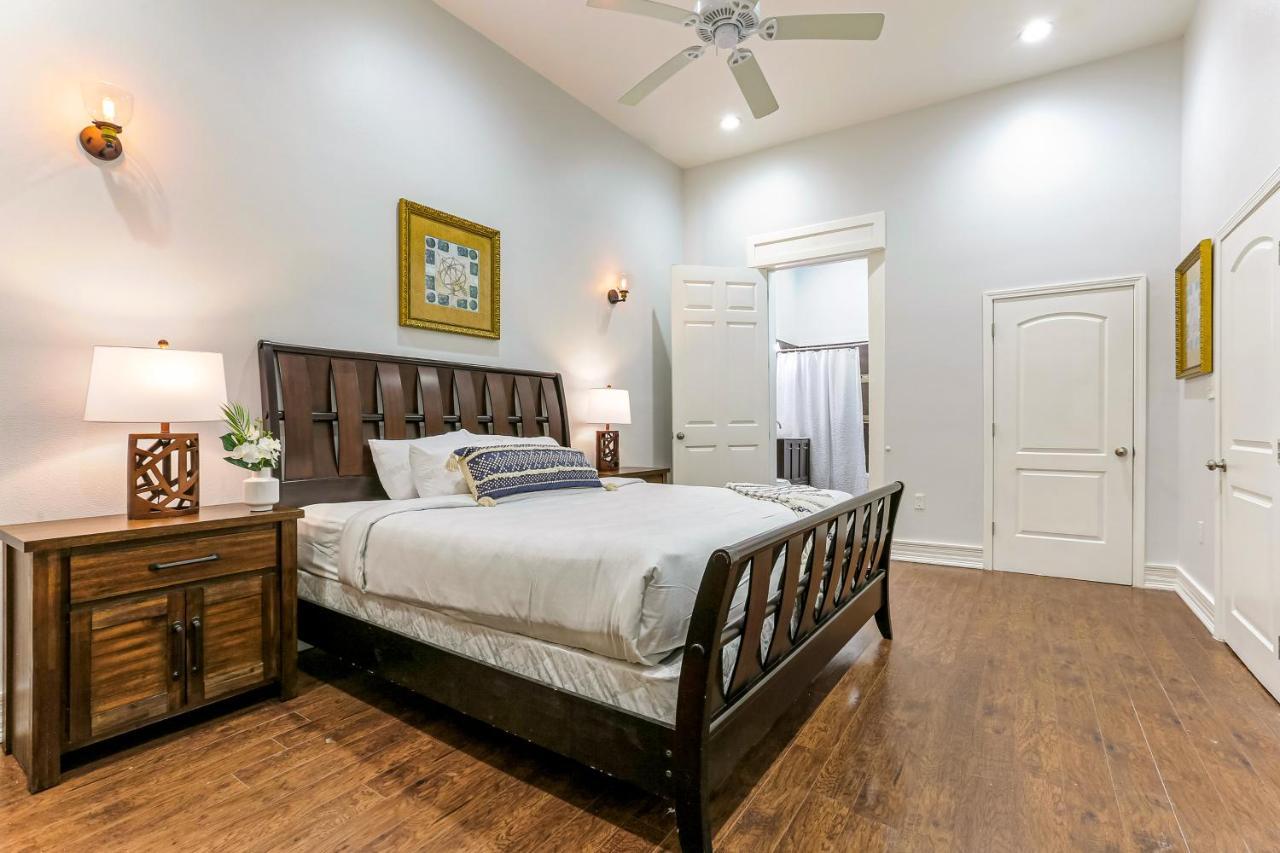 Spacious 3br In Downtown