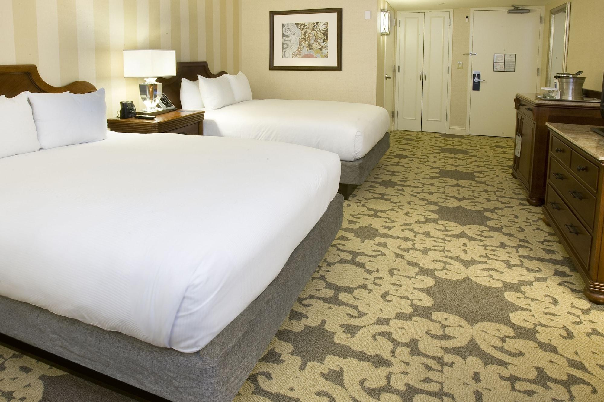 Hilton Riverside Hotel 4*