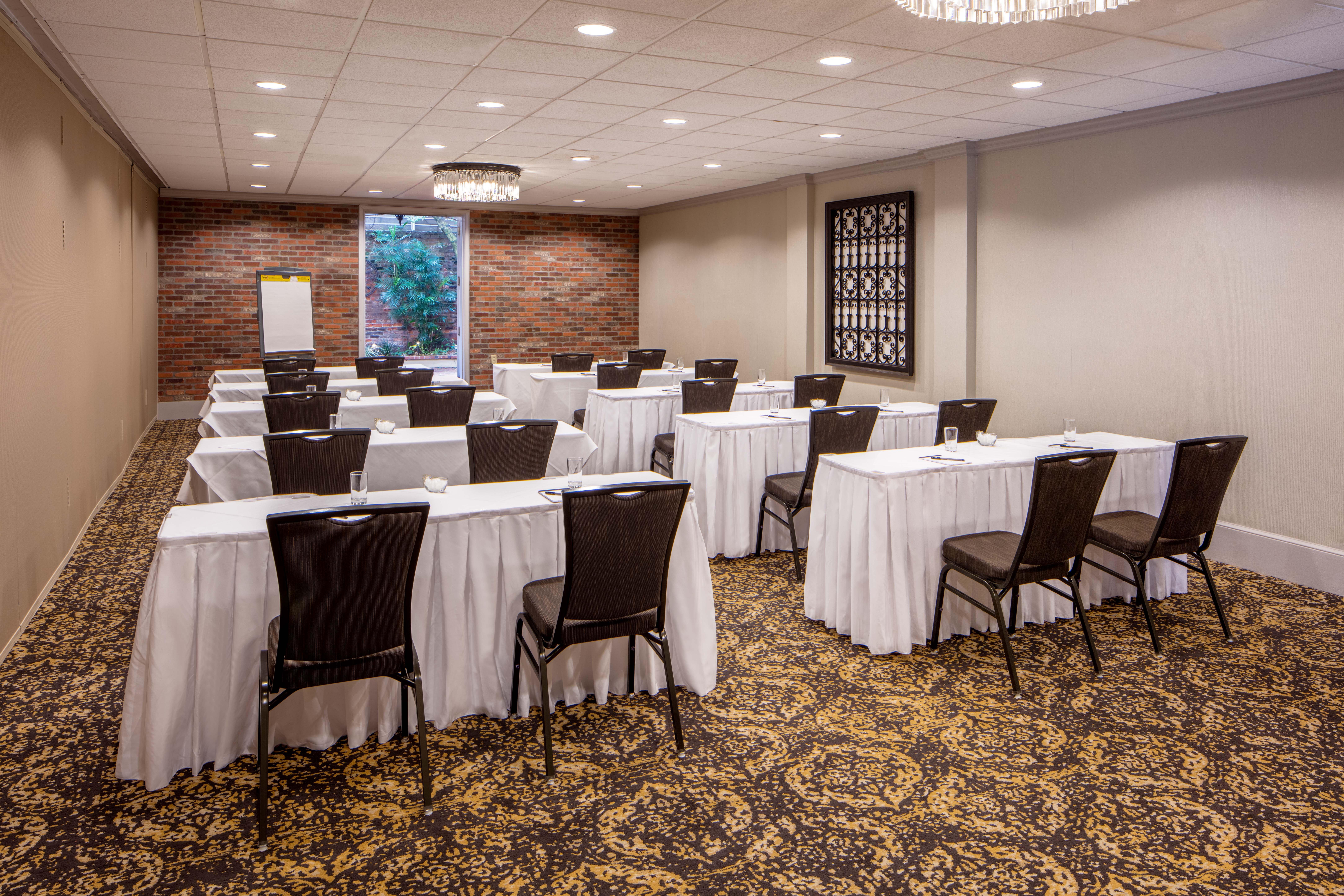 Hotel Holiday French Quarter-chateau Lemoyne By Ihg New Orleans