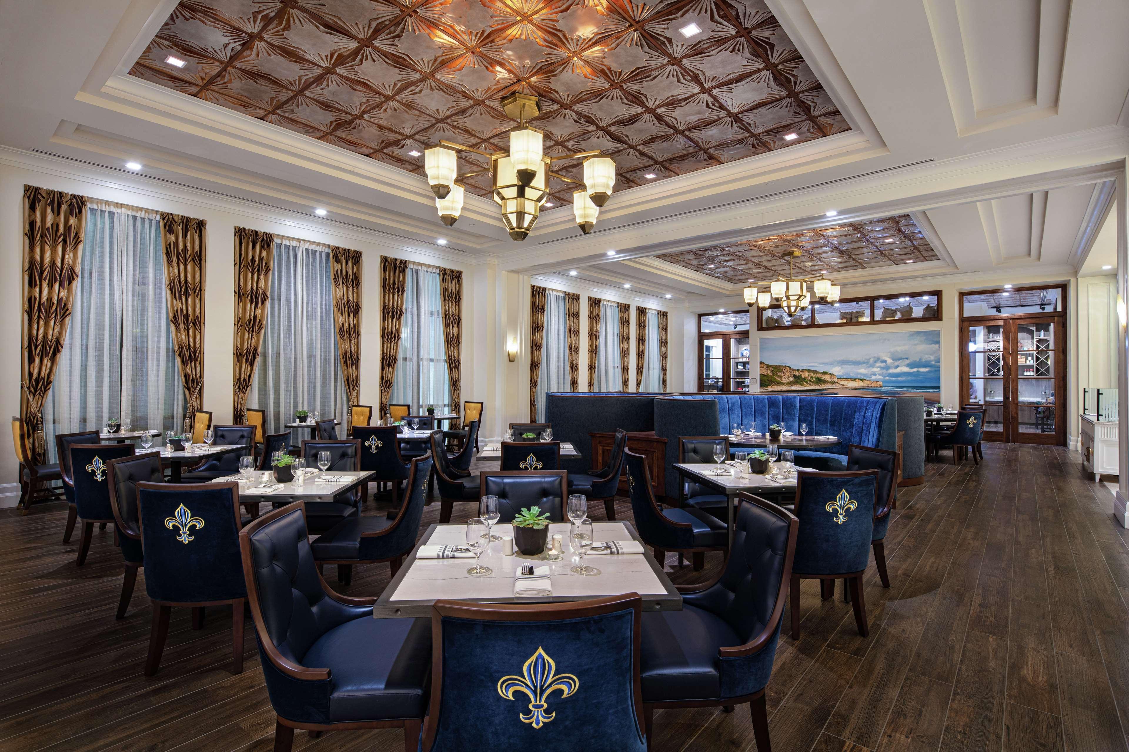 The Higgins New Orleans, Curio Collection By Hilton Hotel New Orleans
