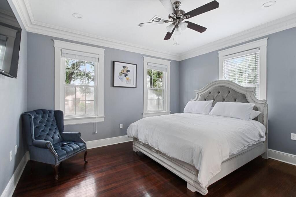 Luxury Spacious Uptown 3 Bedroom In Historic Area
