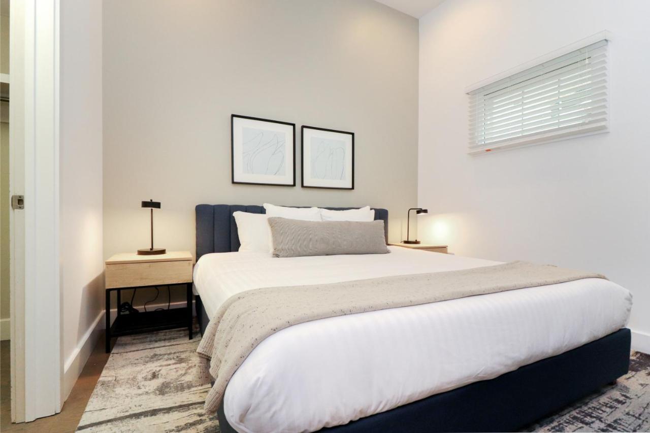 Aparthotel Roami At Bourbon Place 4*