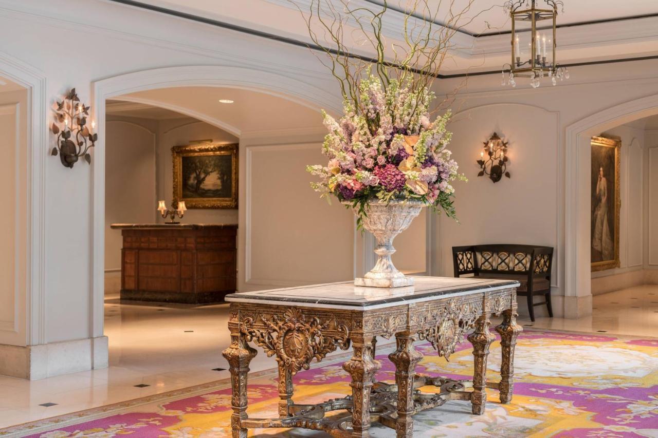 The Ritz-carlton,