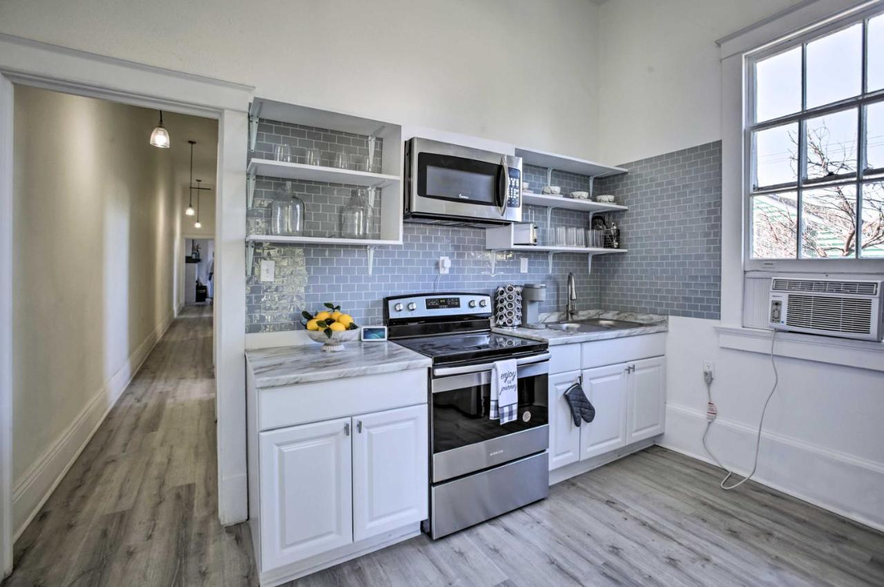 Modern Near Lsu And Downtown!