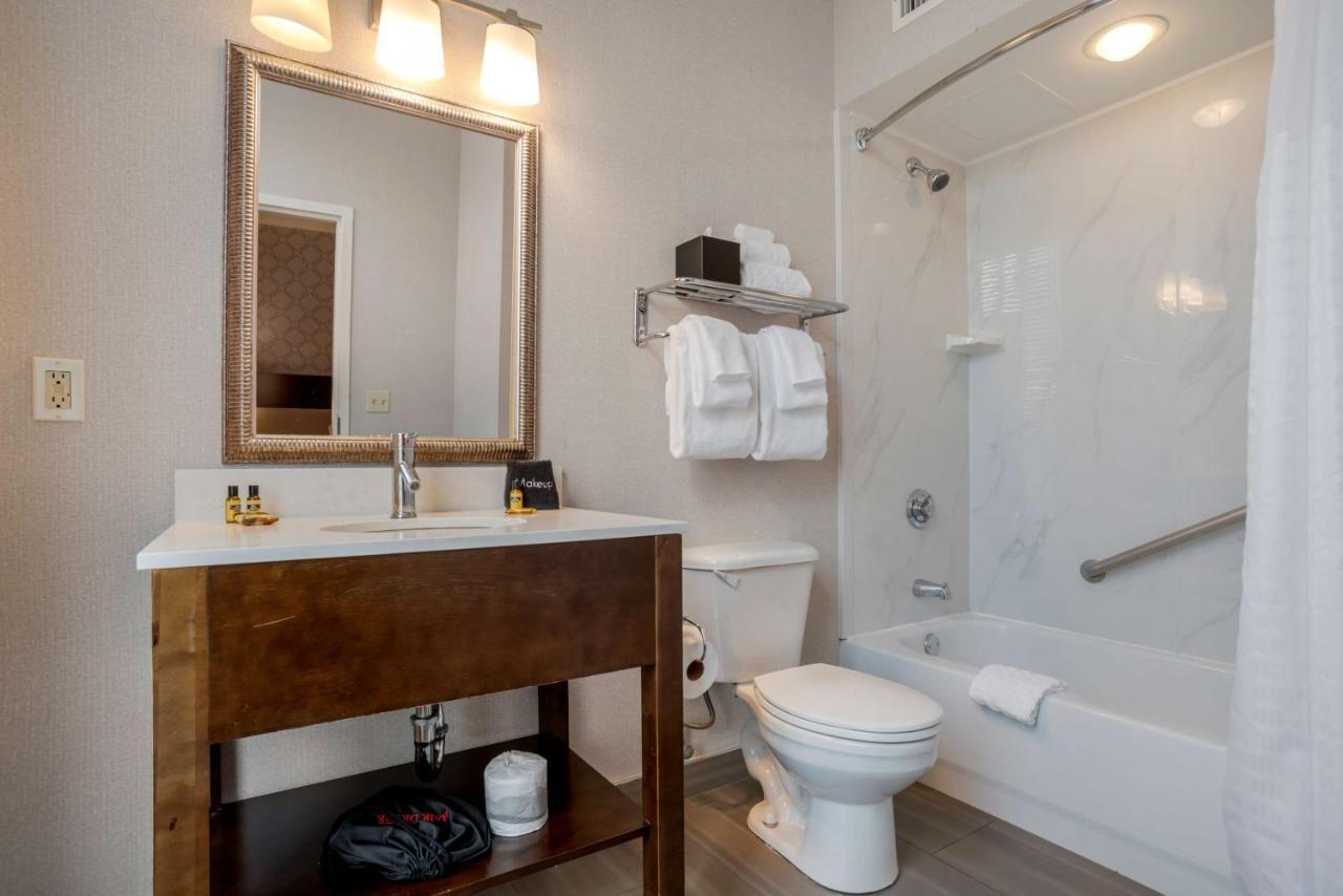 Western St. Christopher 3*
