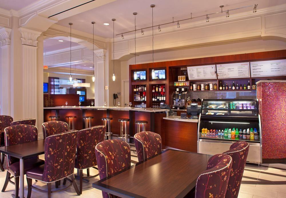 Courtyard By Marriott French Quarter/iberville Hotel 3*