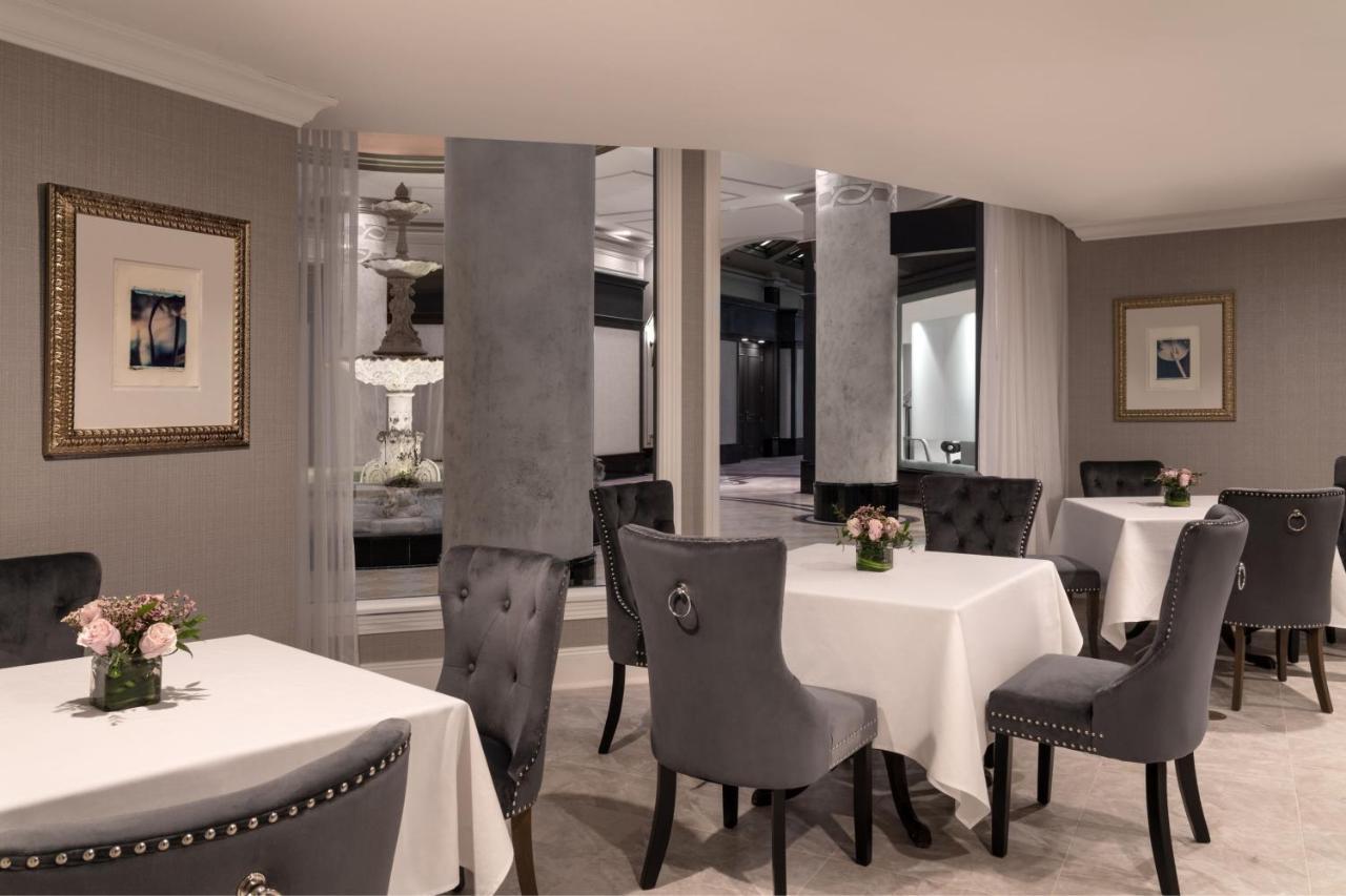 The Ritz-carlton,
