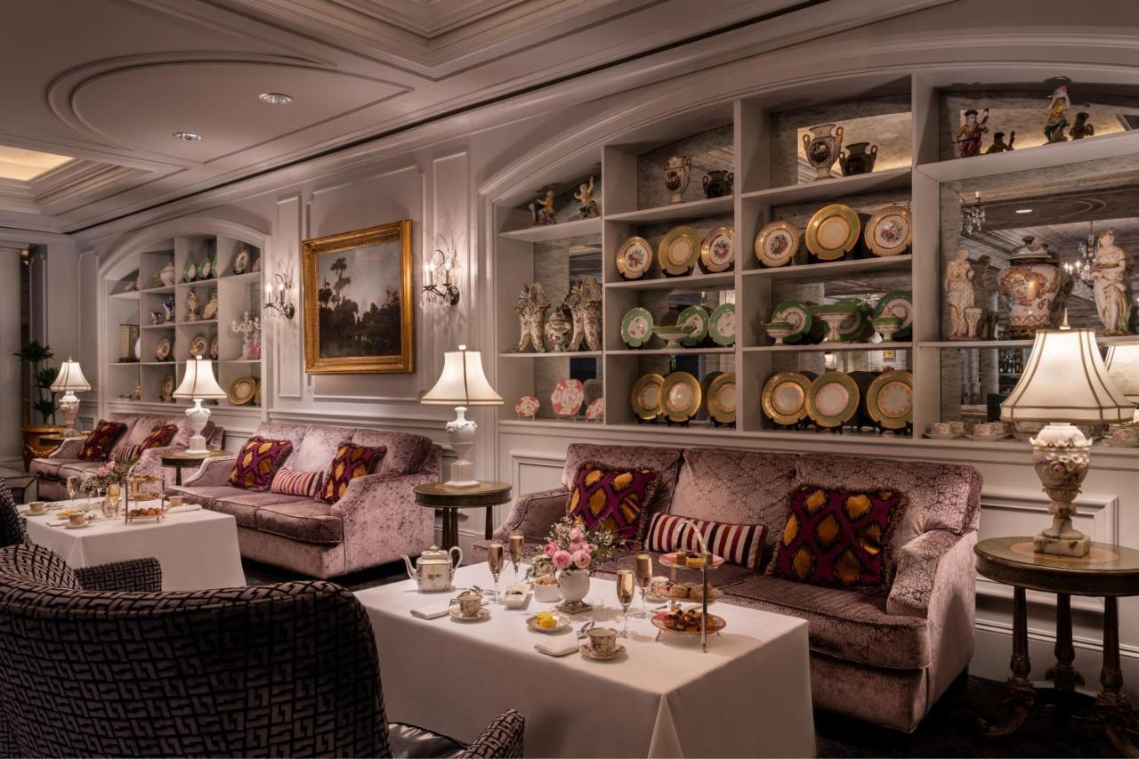 The Ritz-carlton, Hotel