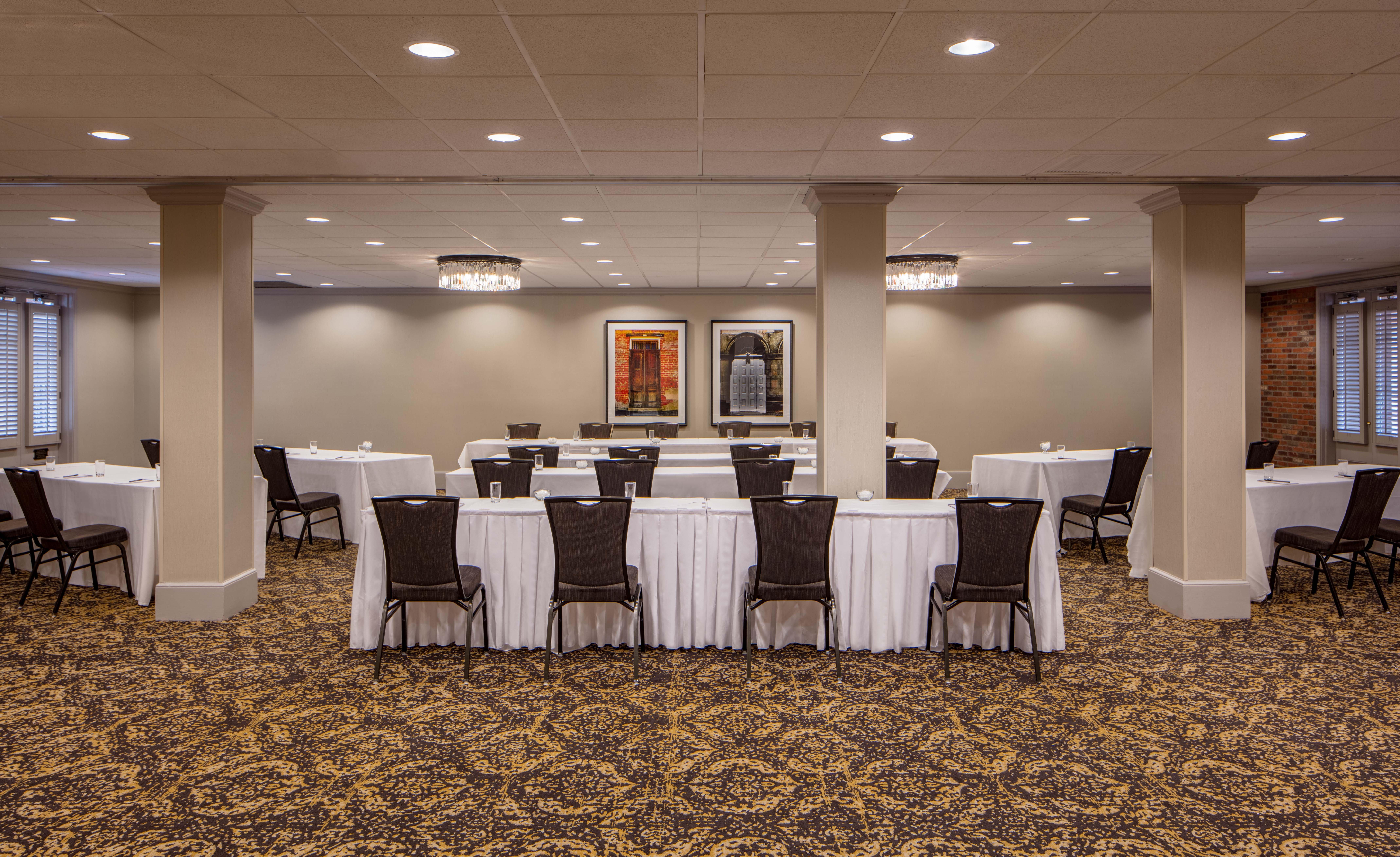 Holiday French Quarter-chateau Lemoyne By Ihg Hotel New Orleans