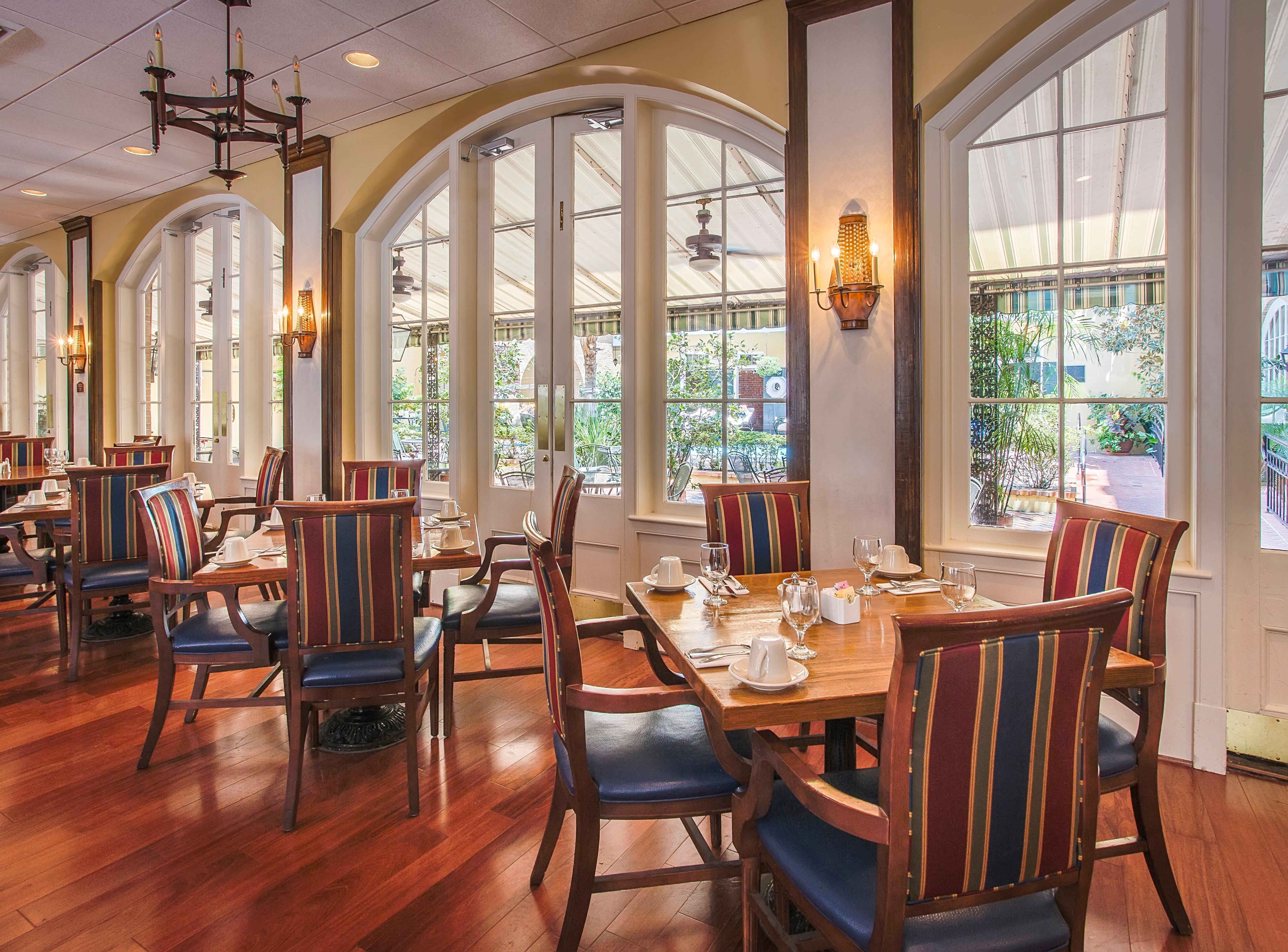 Holiday French Quarter-chateau Lemoyne By Ihg Hotel