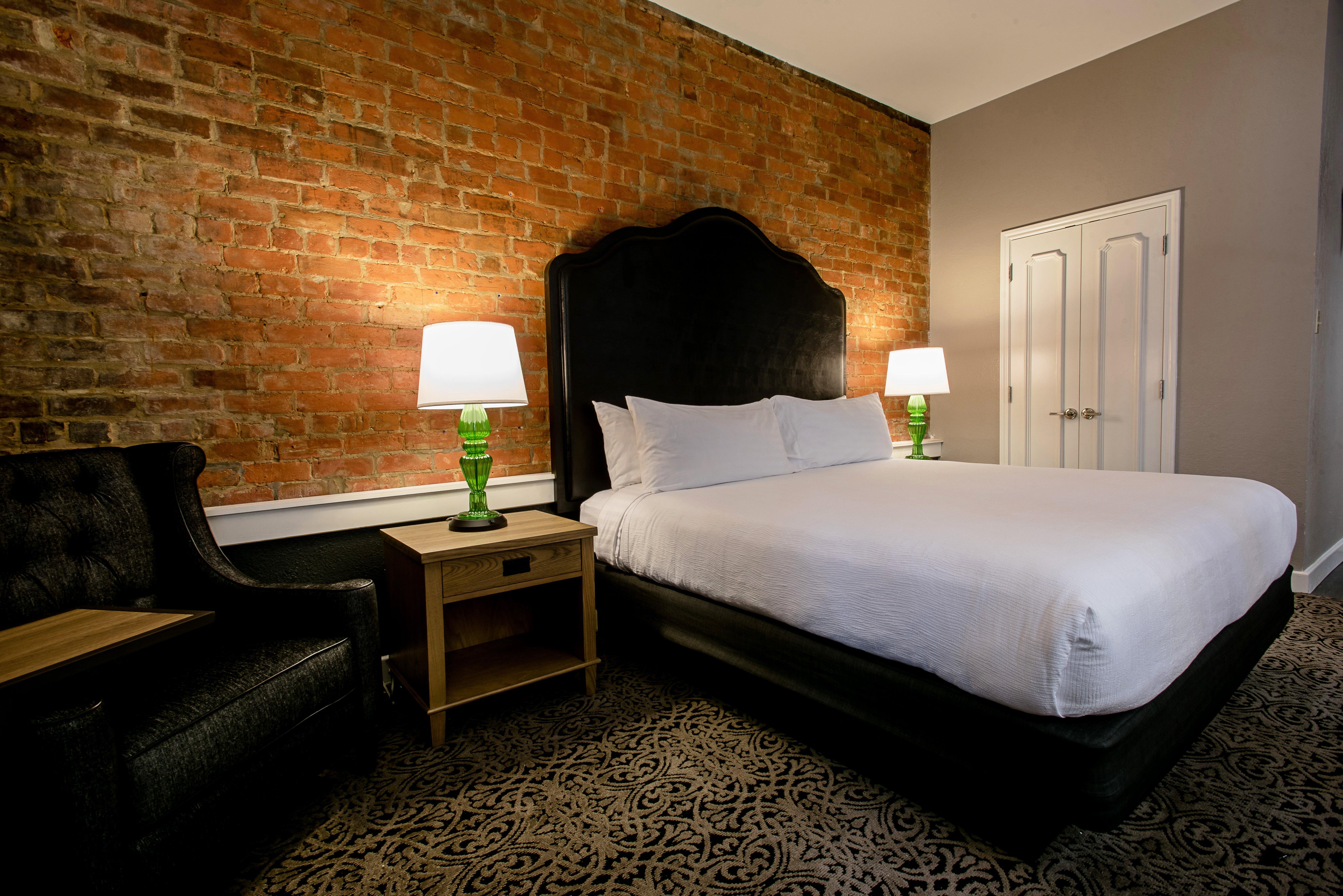 Holiday French Quarter-chateau Lemoyne By Ihg Hotel New Orleans