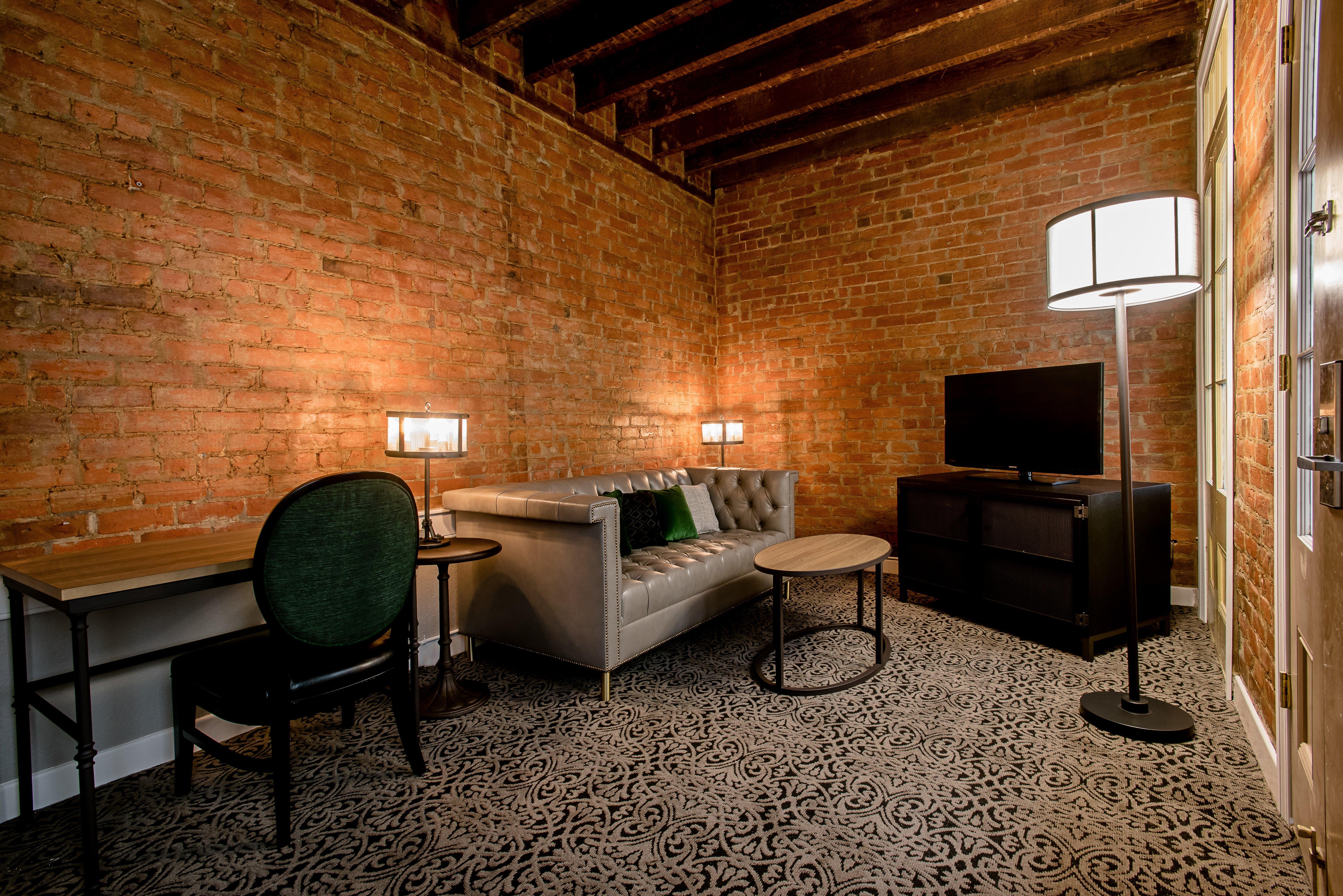 Holiday French Quarter-chateau Lemoyne By Ihg Hotel