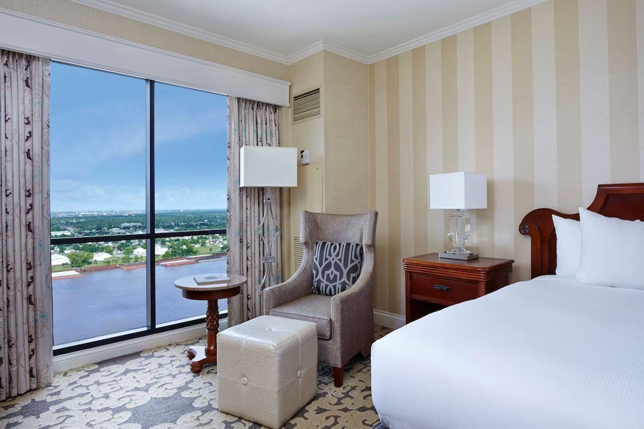 Hilton Riverside 4*