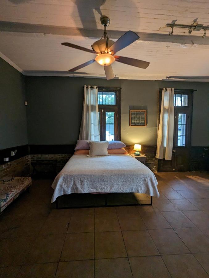 Maison Des Lunes Bed & Breakfast *