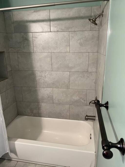 Chilled Pad 2 Blocks From The French Quarters *
