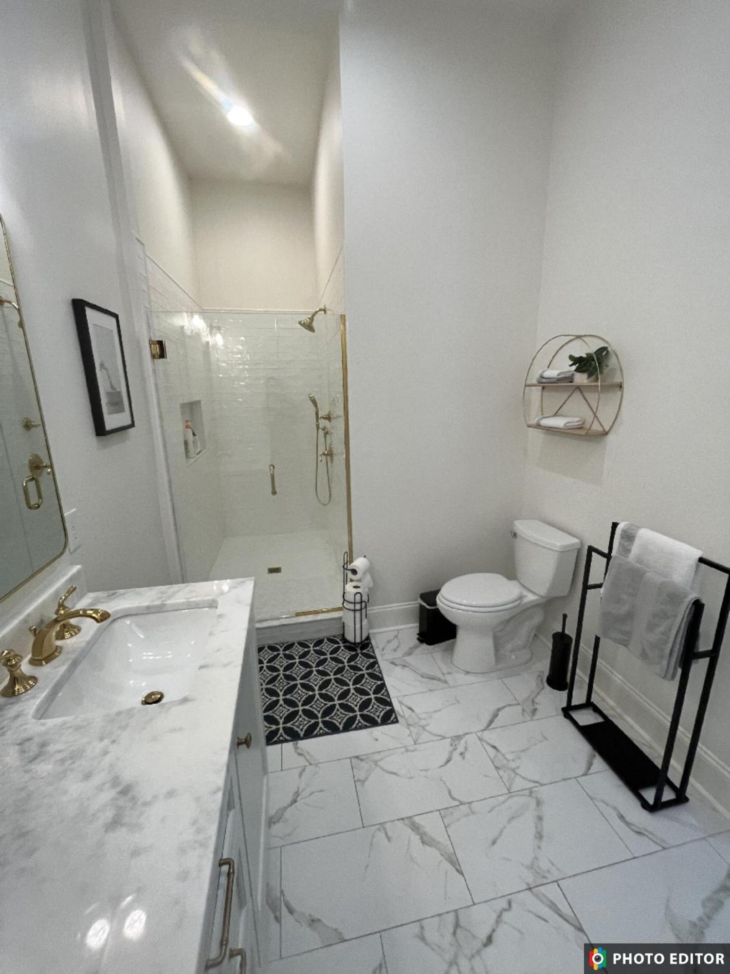 Entire Spacious Vacation - Close To Attractions Villa *