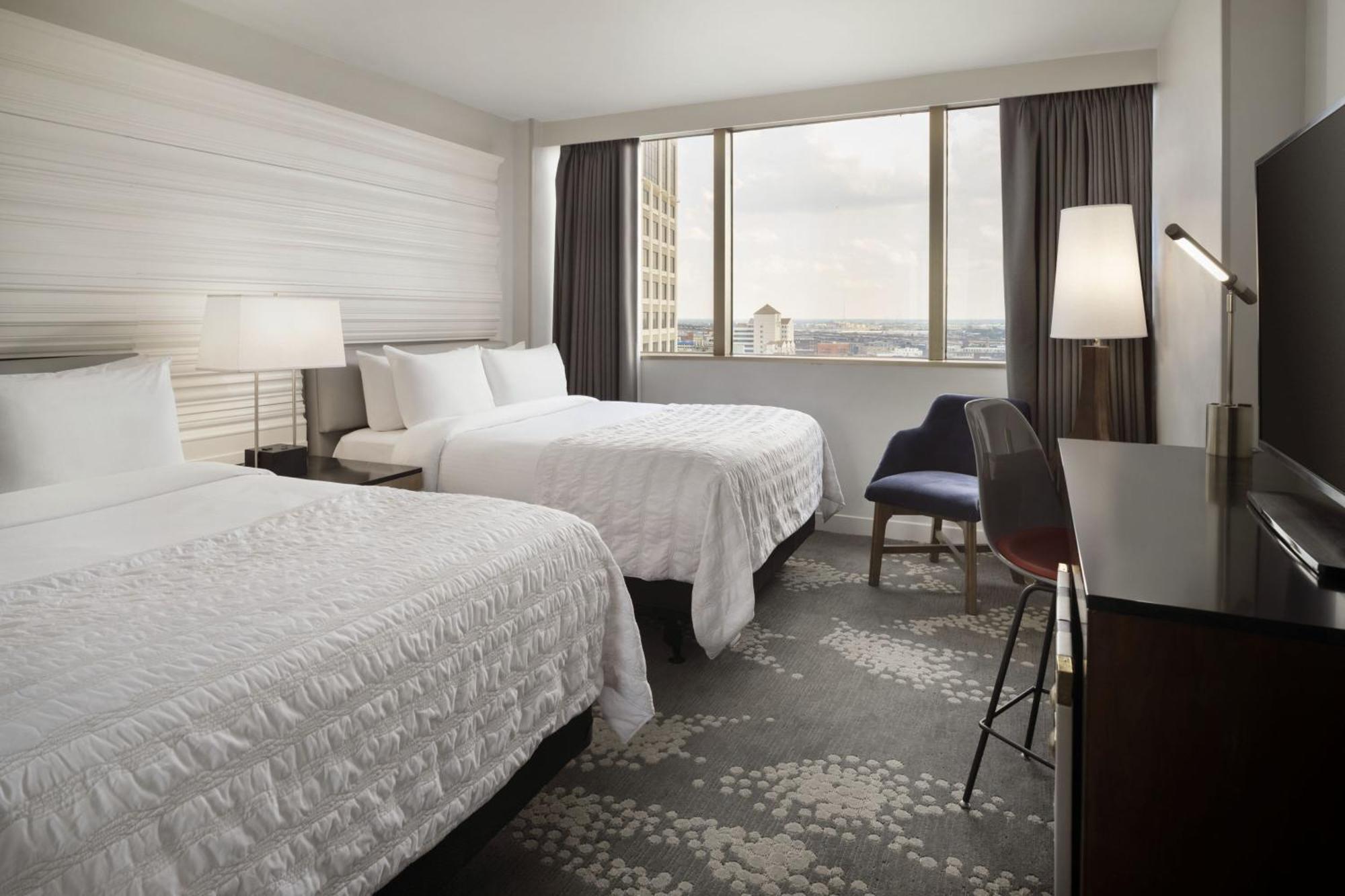 Le Meridien Hotel 4*