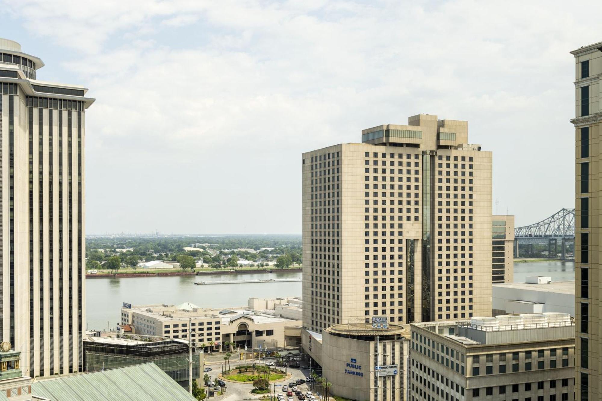 Le Meridien Hotel