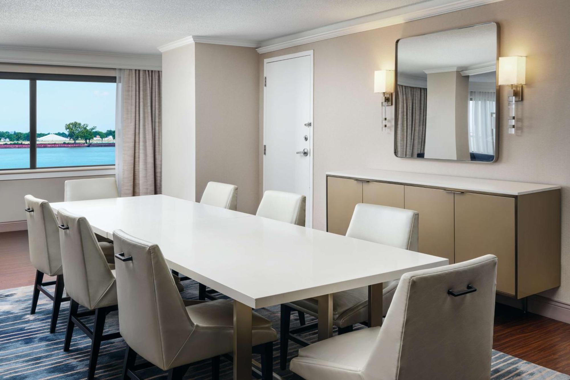 Hilton Riverside