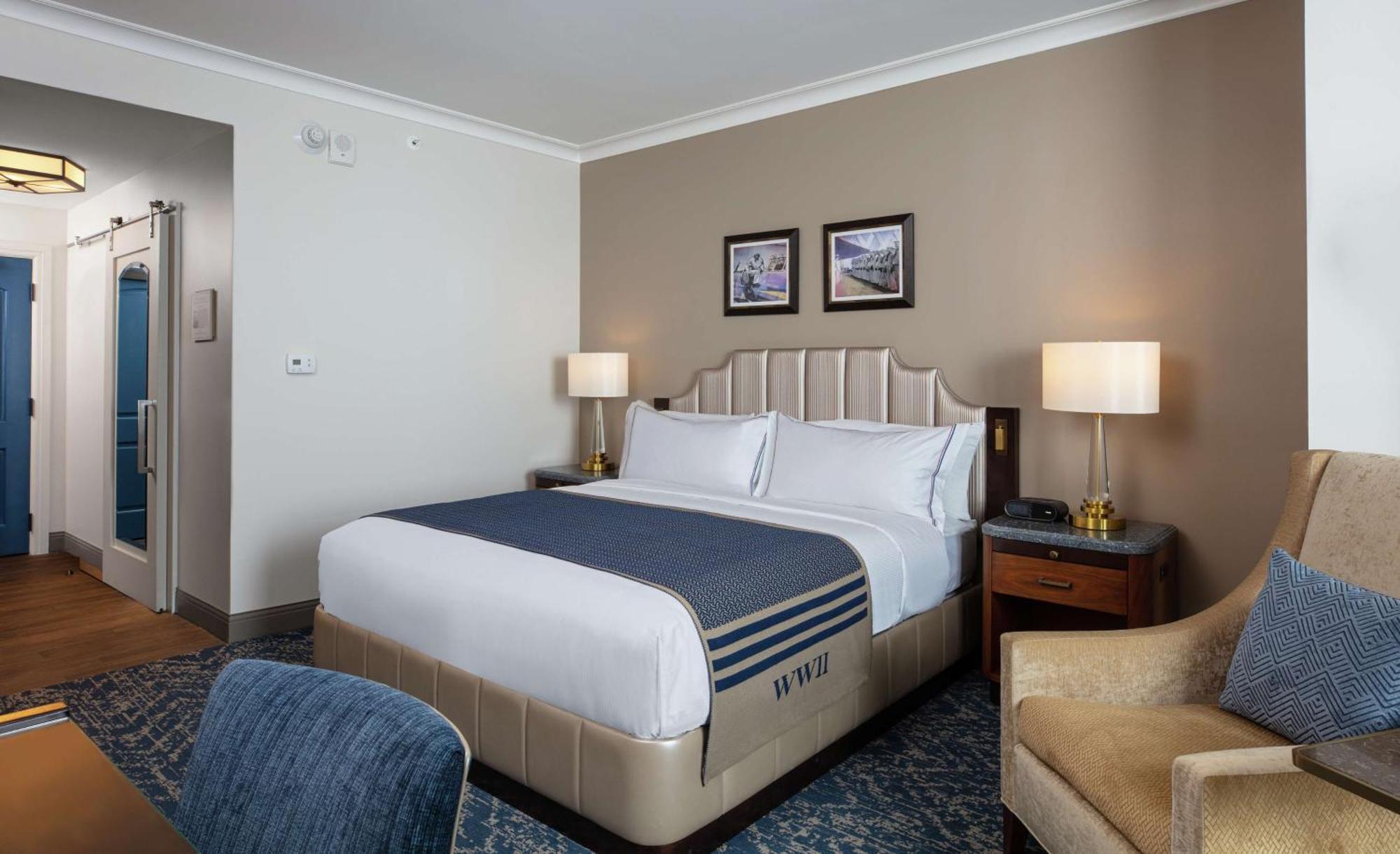 Hotel The Higgins New Orleans, Curio Collection By Hilton
