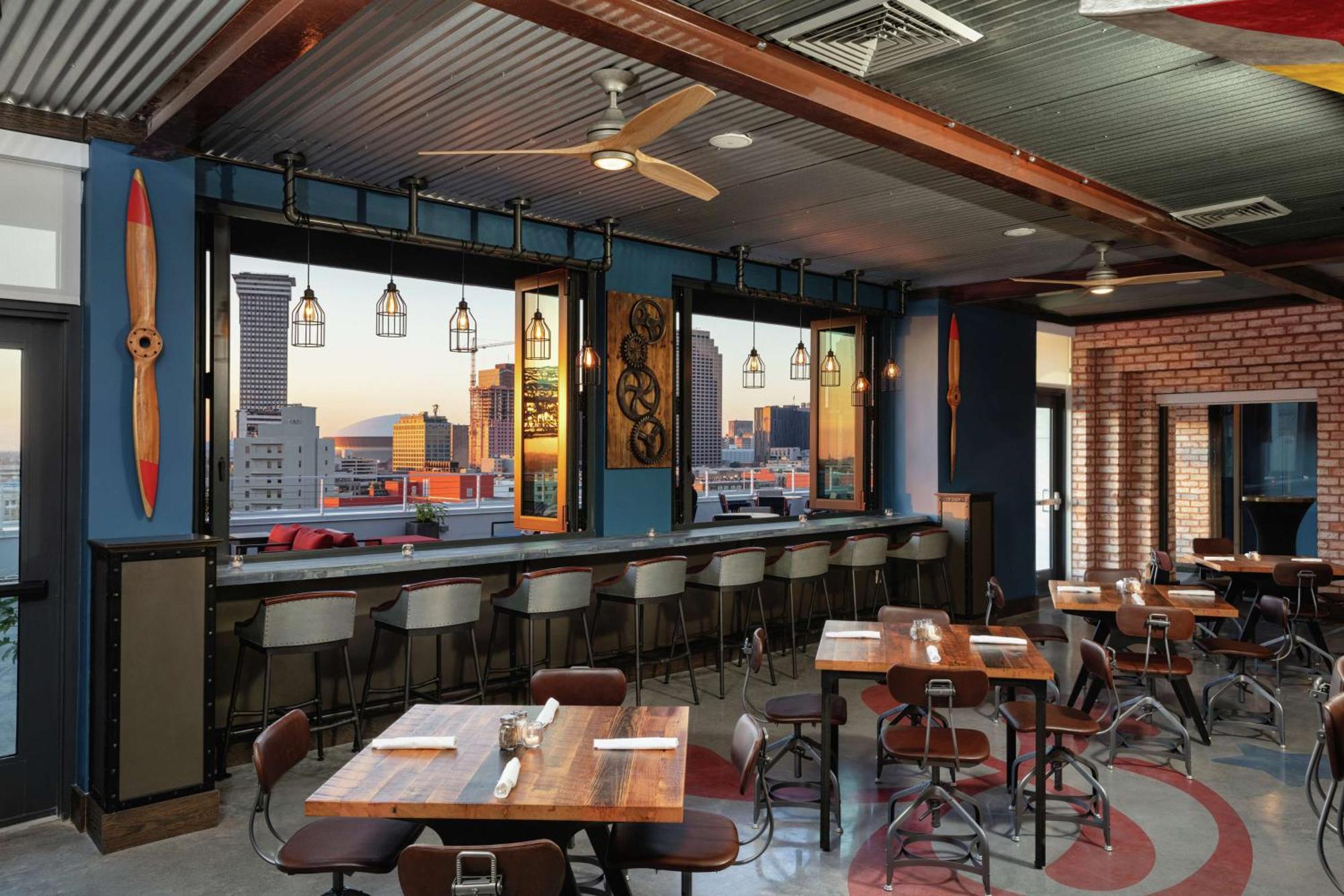 Hotel The Higgins New Orleans, Curio Collection By Hilton