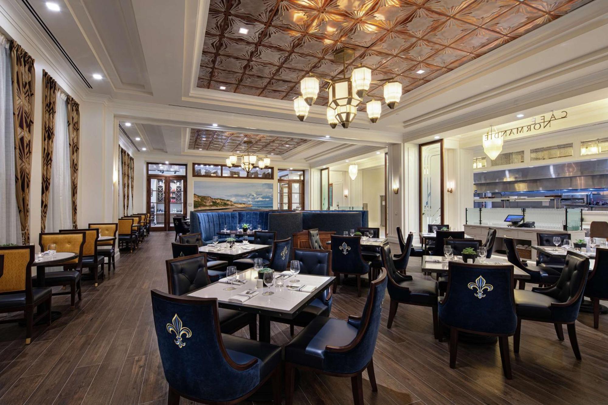 The Higgins New Orleans, Curio Collection By Hilton Hotel