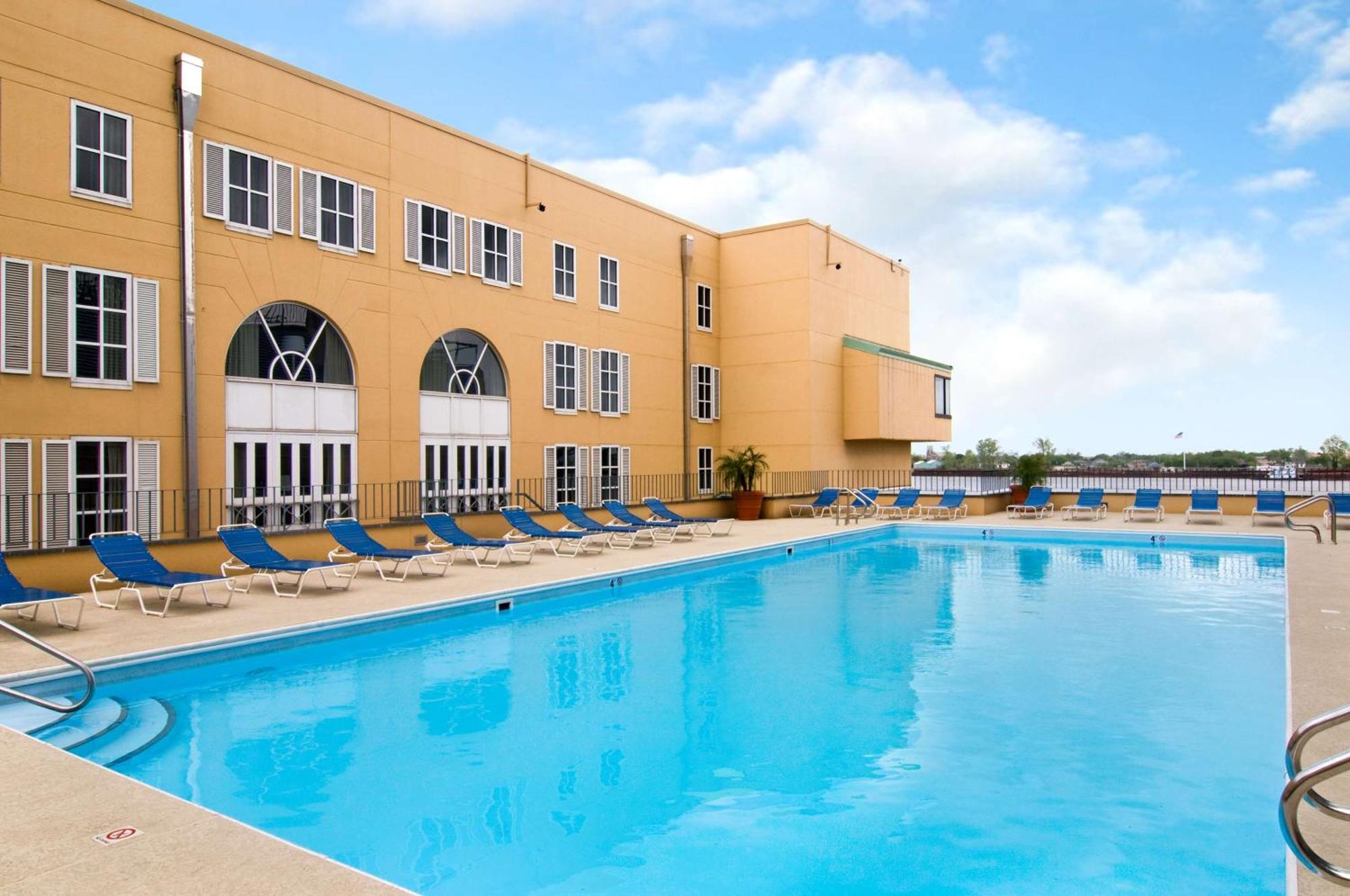 Hilton Riverside