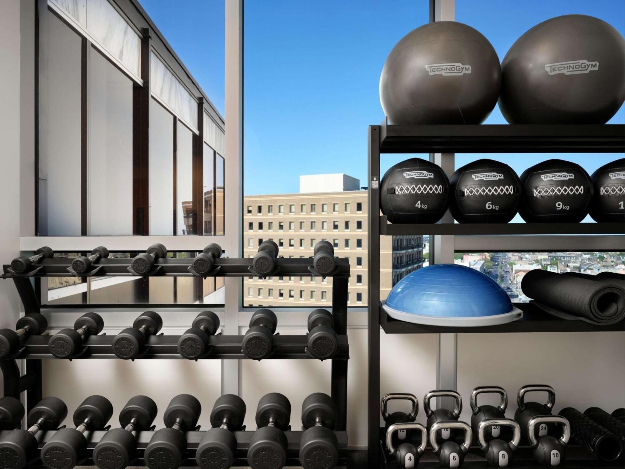 Hotel Canopy By Hilton Downtown 4*