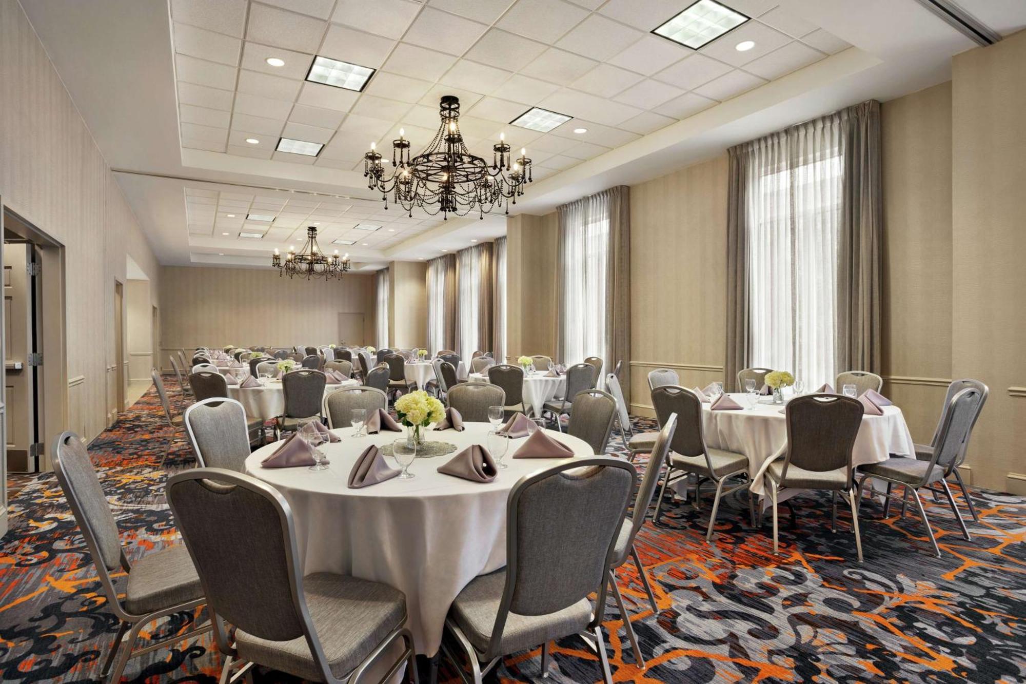 Hilton Garden Convention Center Hotel