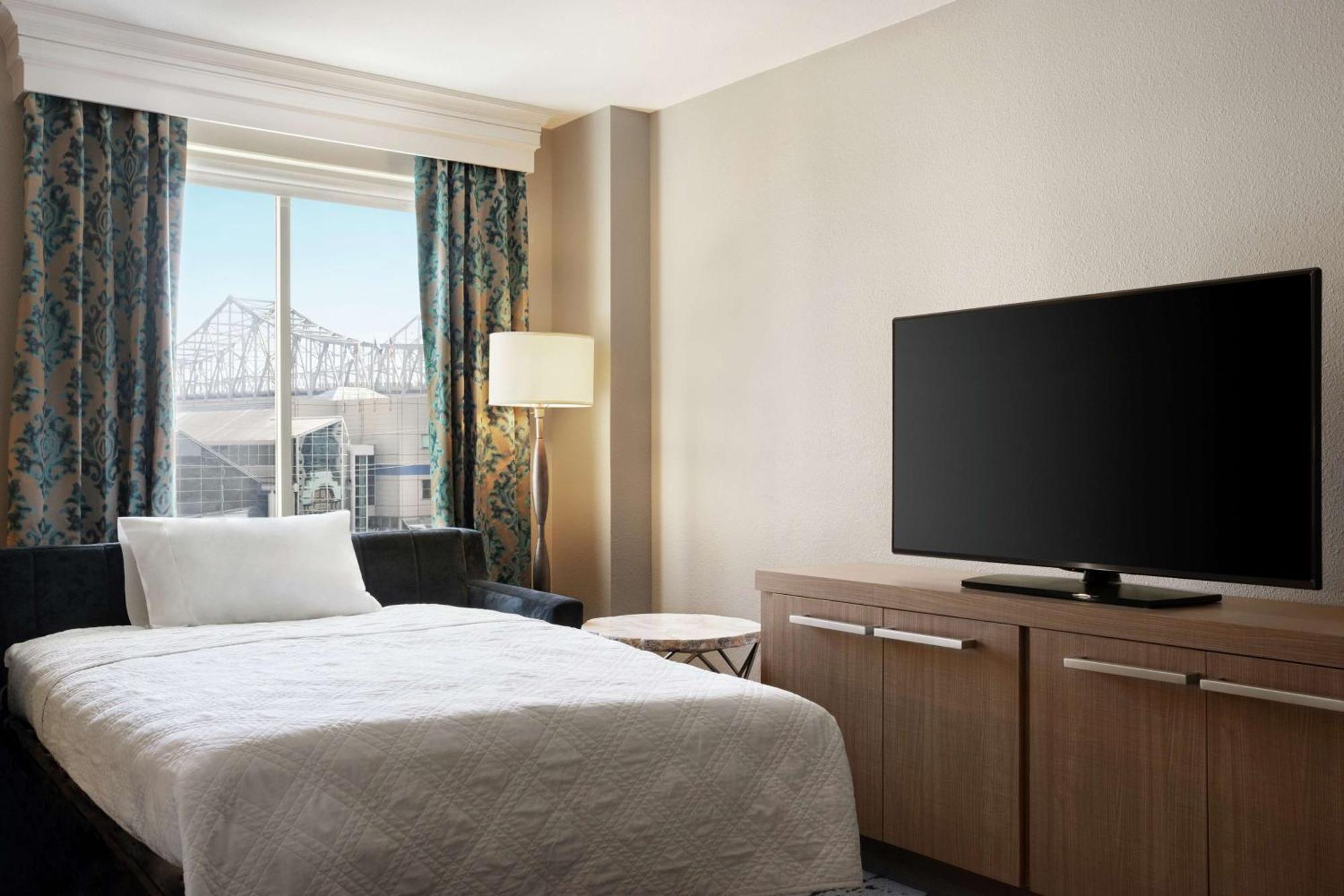 Hotel Hilton Garden Convention Center 3*