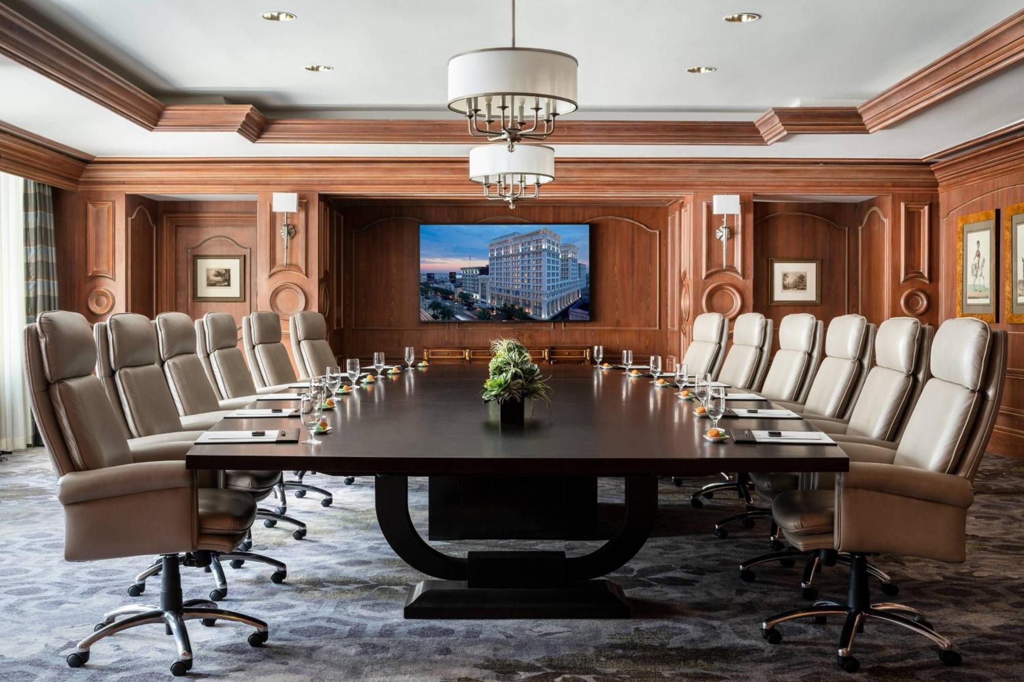 The Ritz-carlton, Hotel 5*